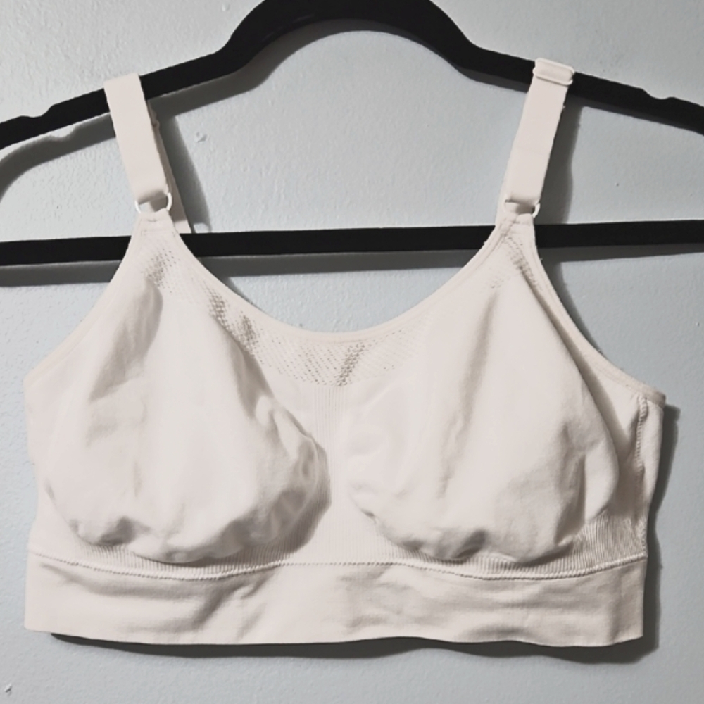 Warner's Women's Cream Intimate Bra Size L